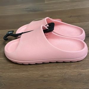 NWT Wonder Nation Washable Pink Pillow Puffy Slides Size 2 -3